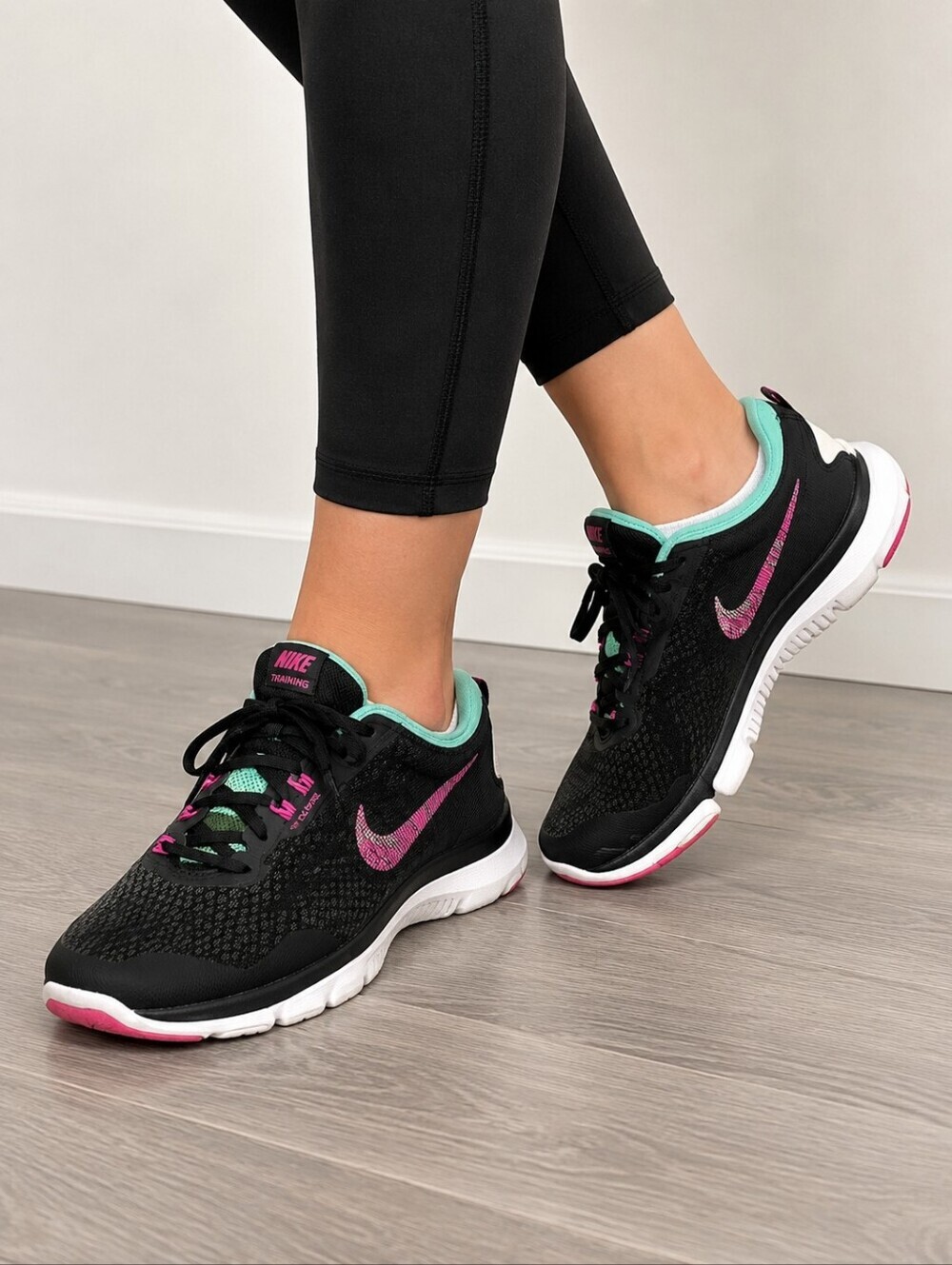 NIKE Flex Supreme TR4 Training Shoe Women's 7 Black Teal Pink Athletic Running